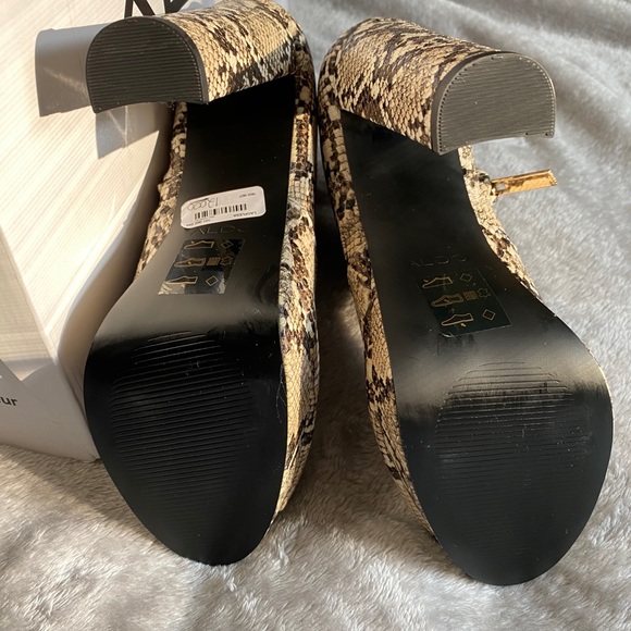 NWT ALDO Snakeskin Boots 🔥 - Picture 6 of 12